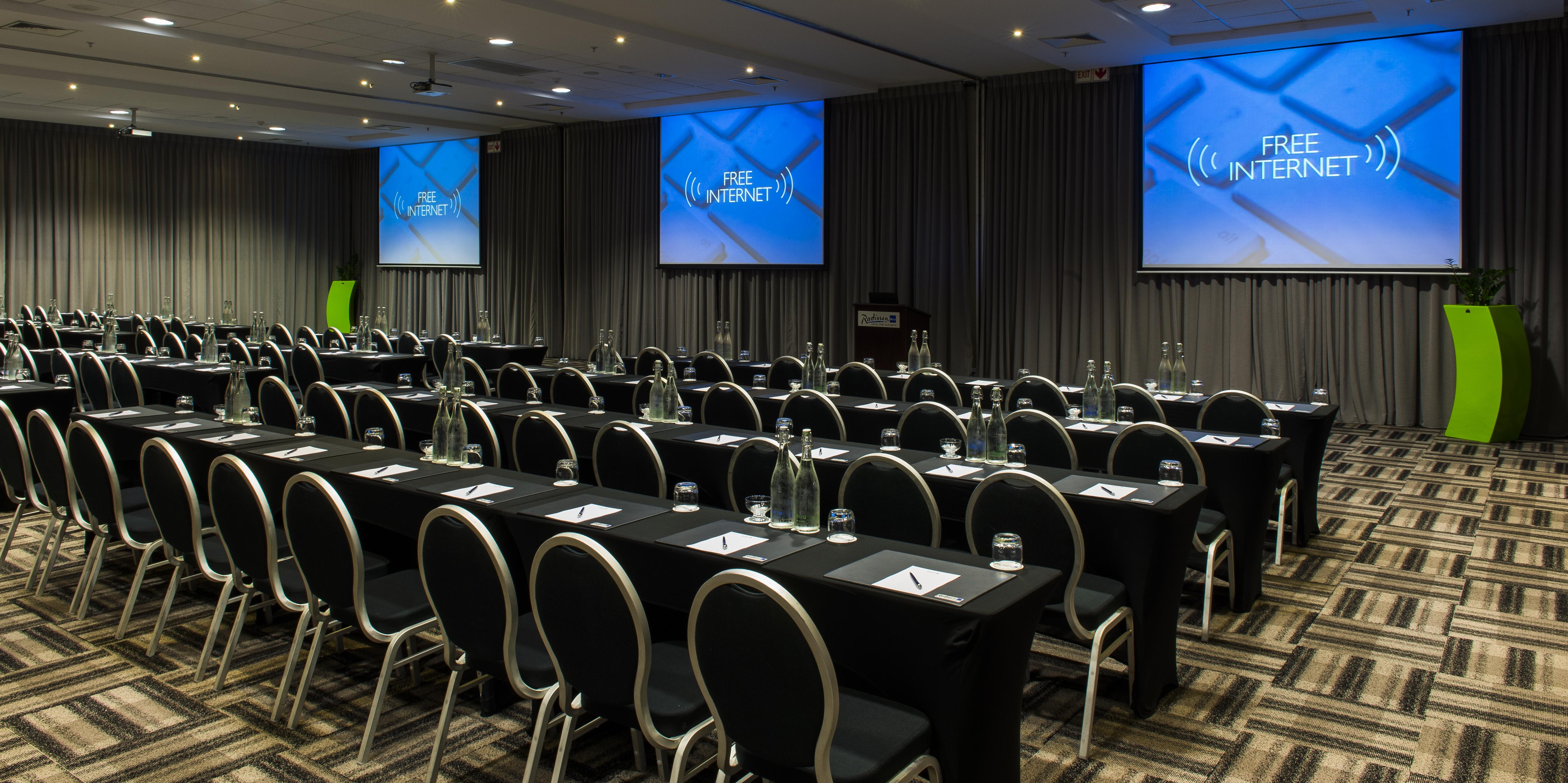 Radisson Blu Hotel, Port Elizabeth Buitenkant foto The International AIDS Conference 2014
