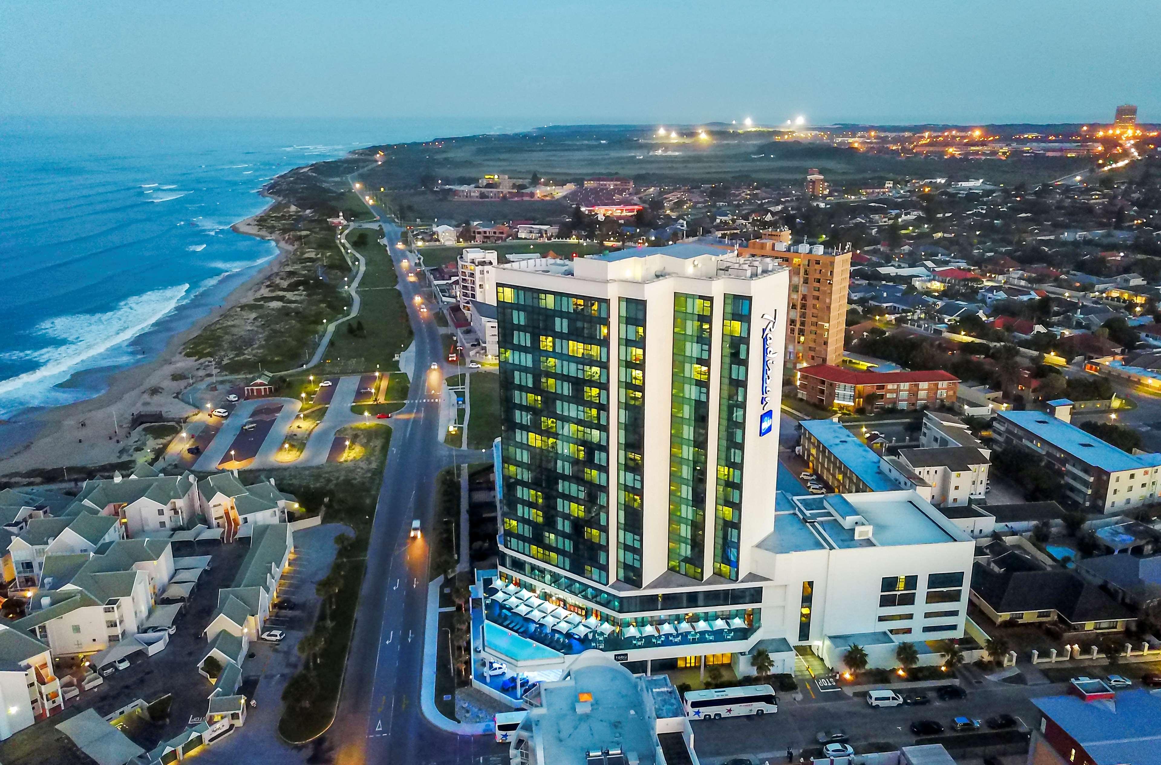 Radisson Blu Hotel, Port Elizabeth Buitenkant foto Hilton Hotel in Swakopmund