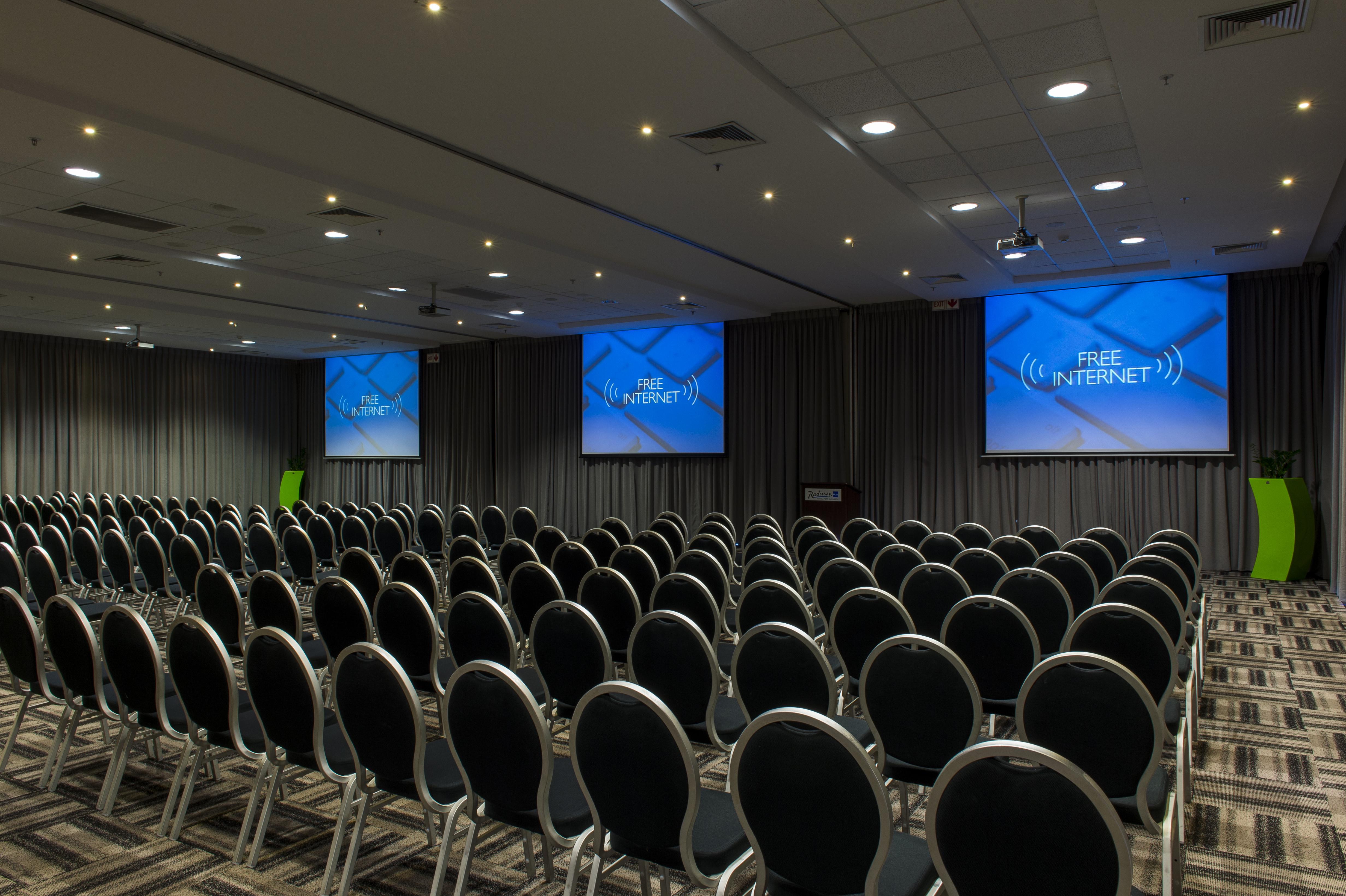 Radisson Blu Hotel, Port Elizabeth Buitenkant foto The Free Planet Conference in 2016
