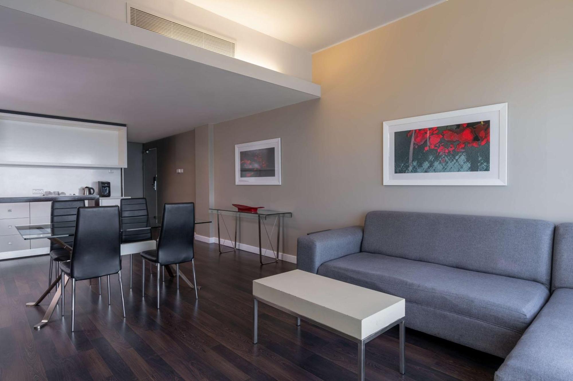 Radisson Blu Hotel, Port Elizabeth Buitenkant foto A typical apartment