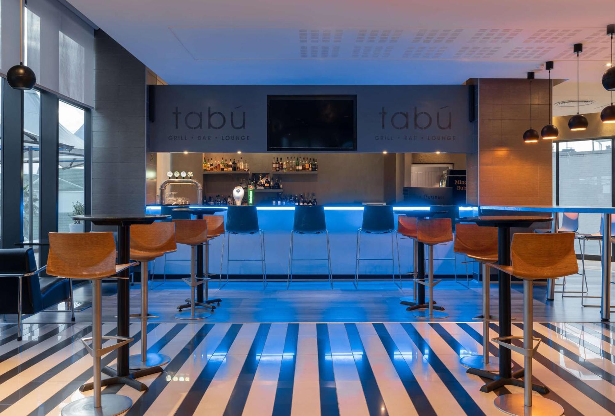 Radisson Blu Hotel, Port Elizabeth Buitenkant foto Bar