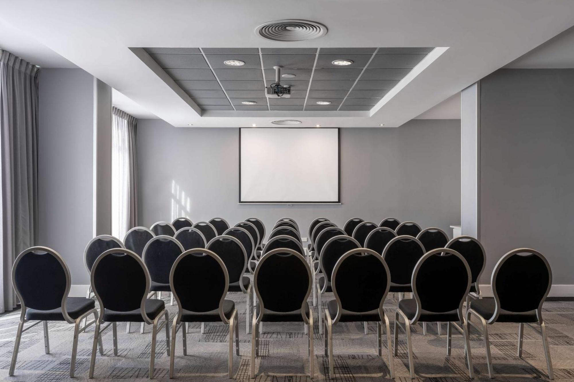 Radisson Blu Hotel, Port Elizabeth Buitenkant foto Meeting room