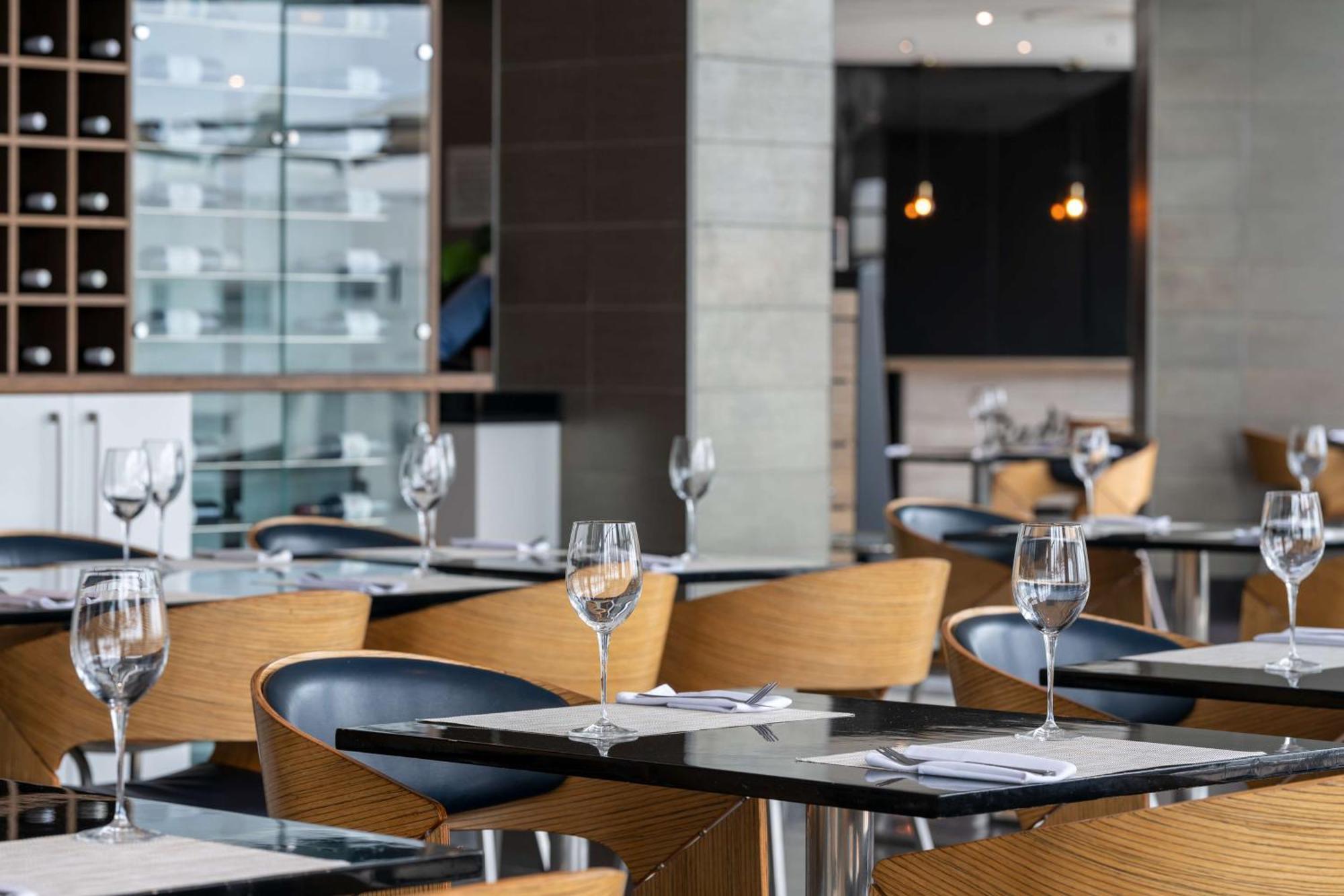 Radisson Blu Hotel, Port Elizabeth Buitenkant foto Restaurant